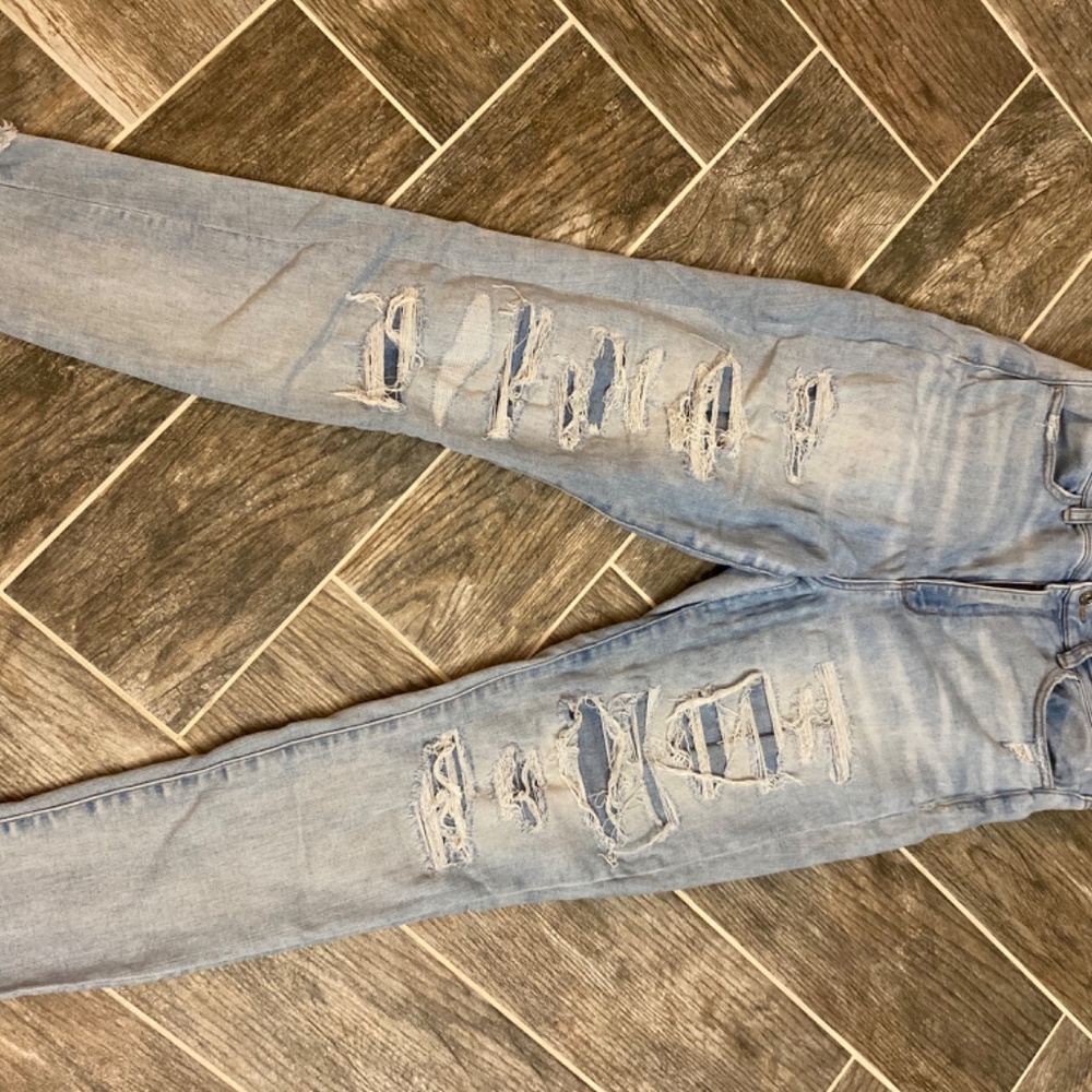 AMERICAN EAGLE JEAN